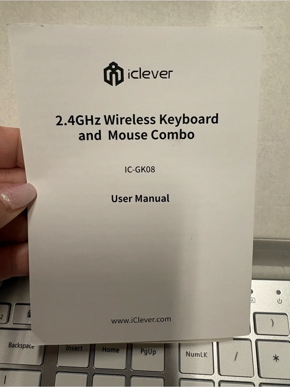 iClever 2.4GHz Wireless Keyboard and Mouse Combo - White